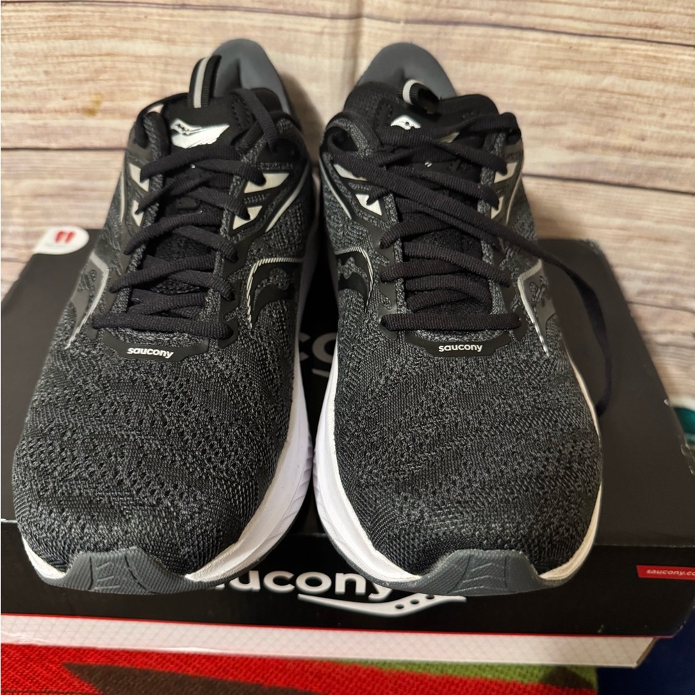 Men Sneakers & Athletic Shoes Saucony Echelon 9 Size 10 Wide - Picture 2 of 6